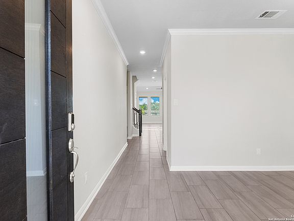 5th image of 2546 Verona Way