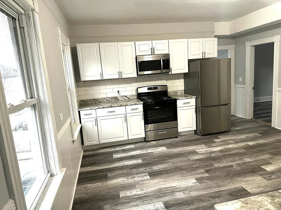 19 Seymour St #3