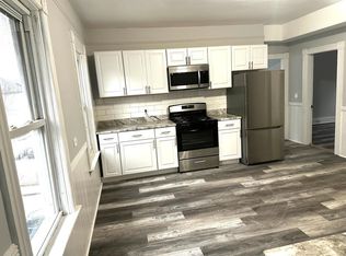 19 Seymour St APT 3, Worcester, MA 01610