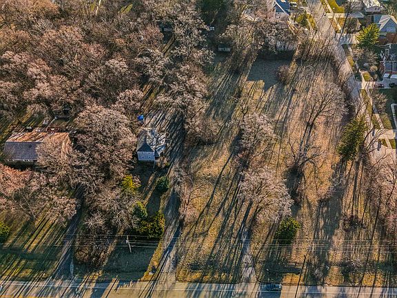 3rd image of 16809 Wolf Rd