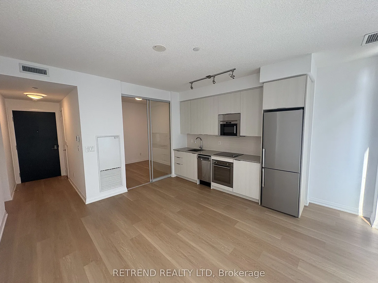 1 bed, $2,100 — Photo 4