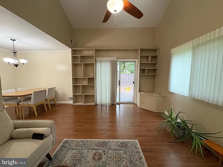 224 Willow Ter — Photo 27