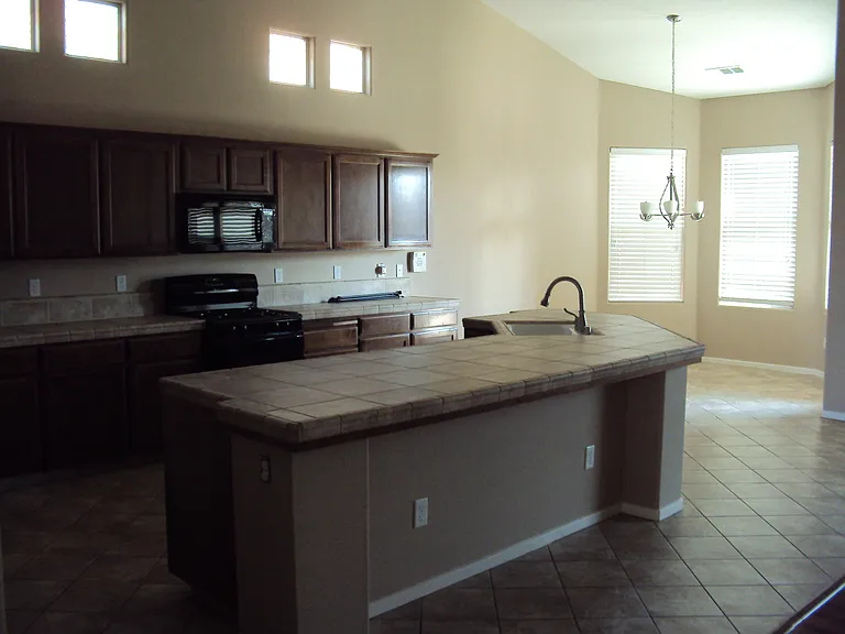 2744 N Duke Ct — Photo 2