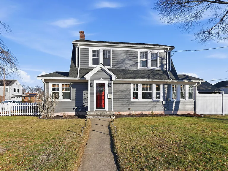 82 Miller Ave — Photo 1