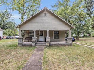107 Pacific Ave, Osawatomie, KS 66064