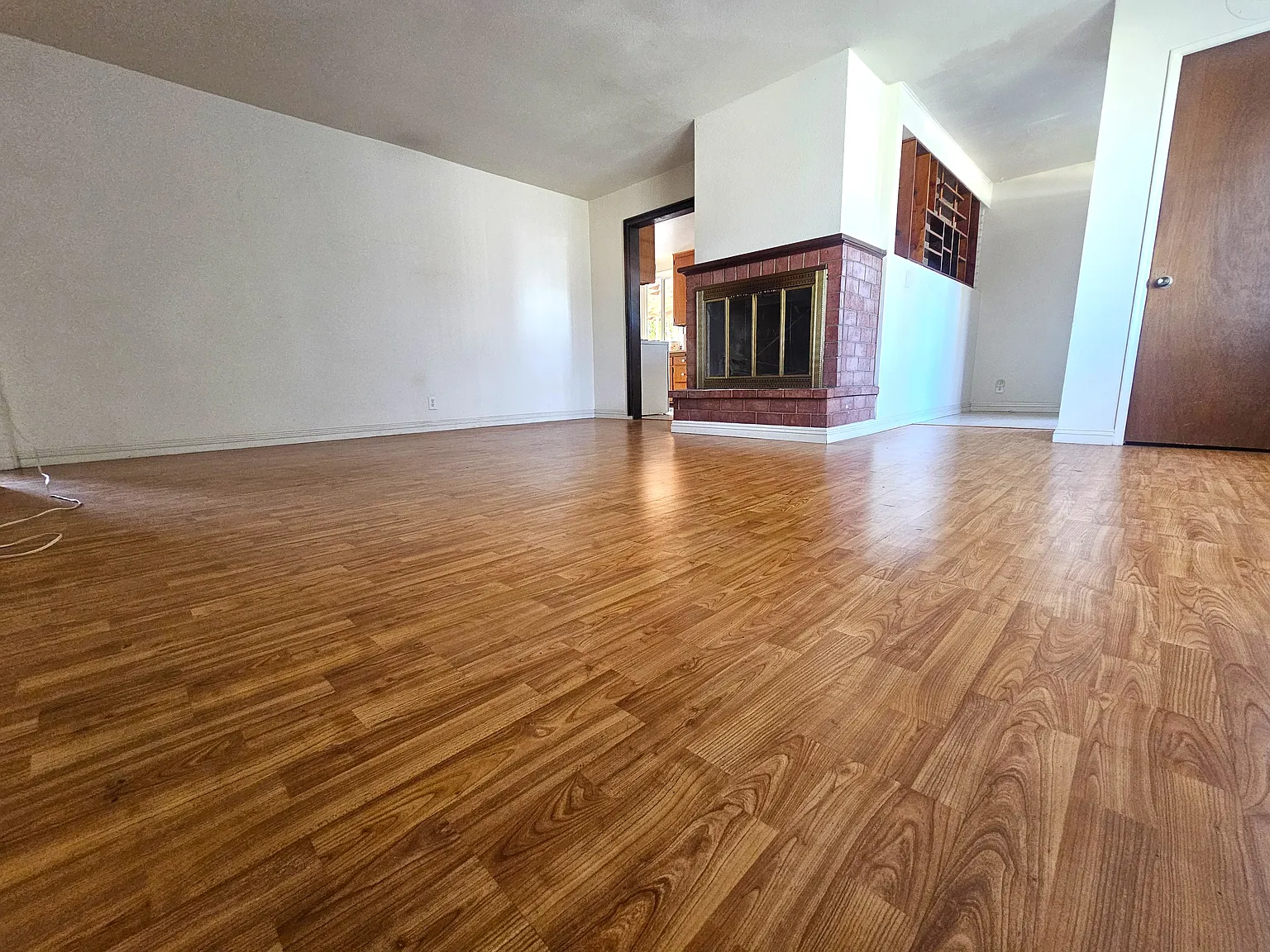 3 bed, 1269 sqft, $3,700 — Photo 2