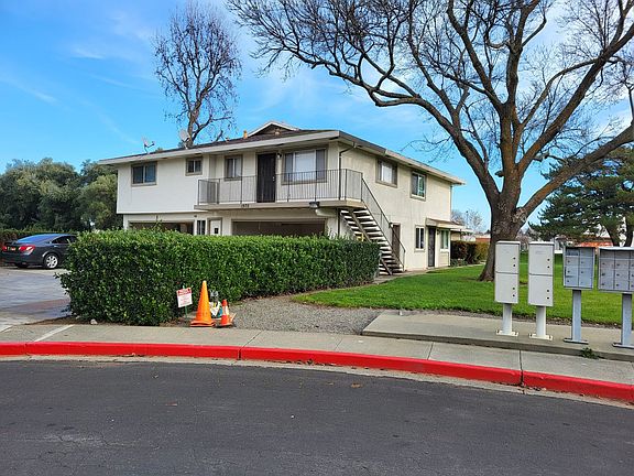 5th image of 1970 Peabody Rd APT 4