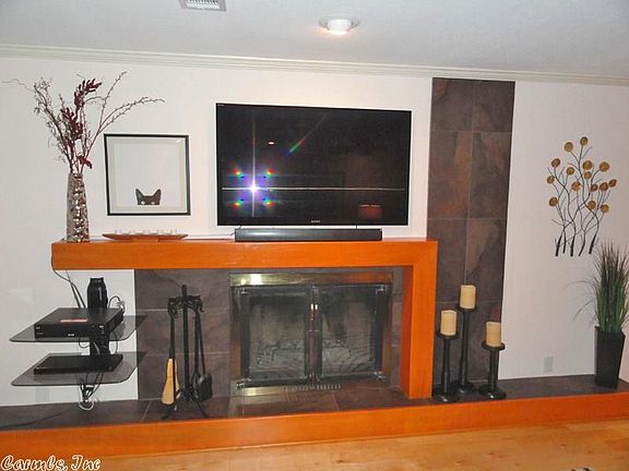 4th image of 2325 Lakeshore Dr