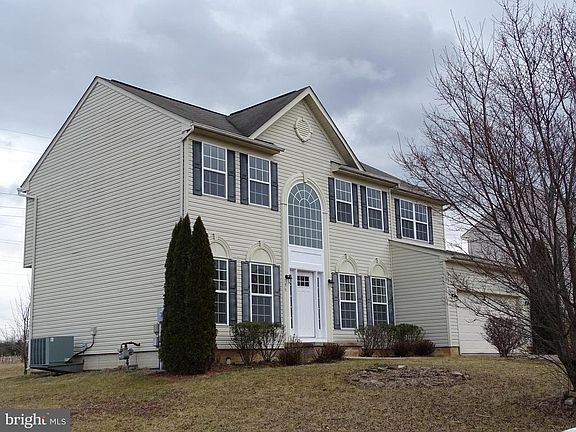 3rd image of 79 Cedarlyn Dr