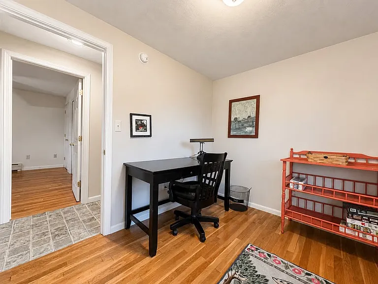 129 Lawrence Rd — Photo 9
