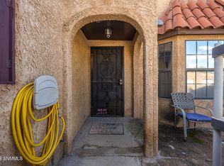 2055 Briarwood Ln, Las Cruces, NM 88005