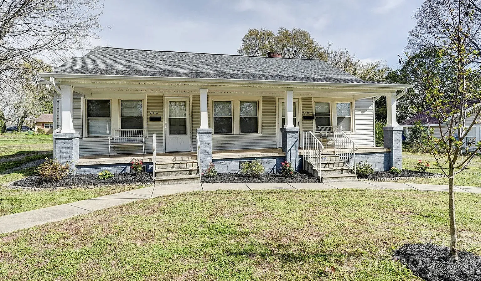 1 bed, 813 sqft, $1,350 — Photo 1