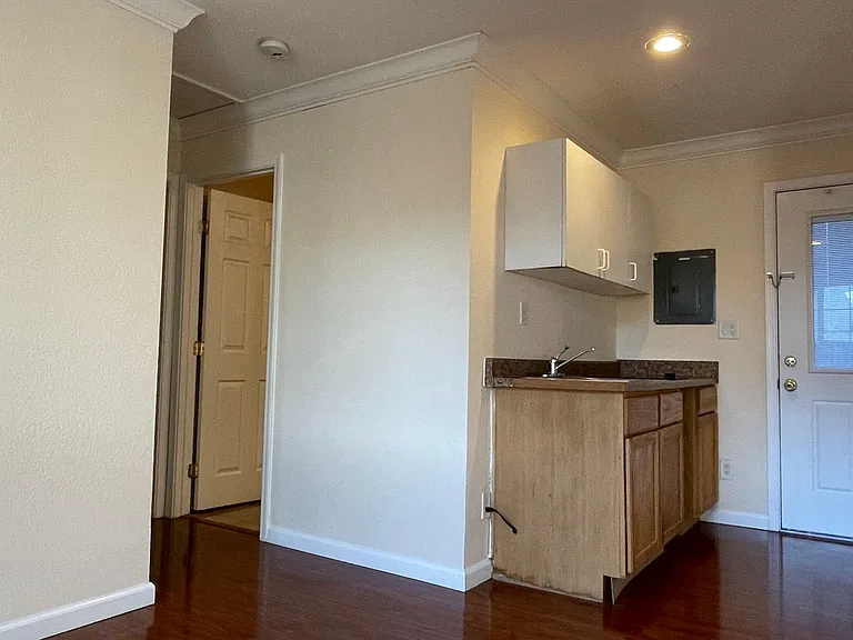 960 Branham Ln — Photo 23