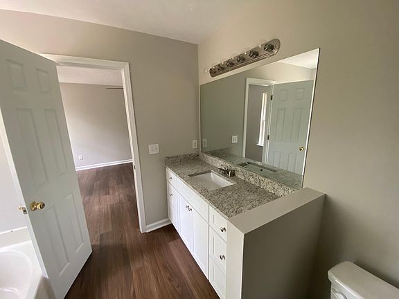 4th image of 4033 Double Hill Pl