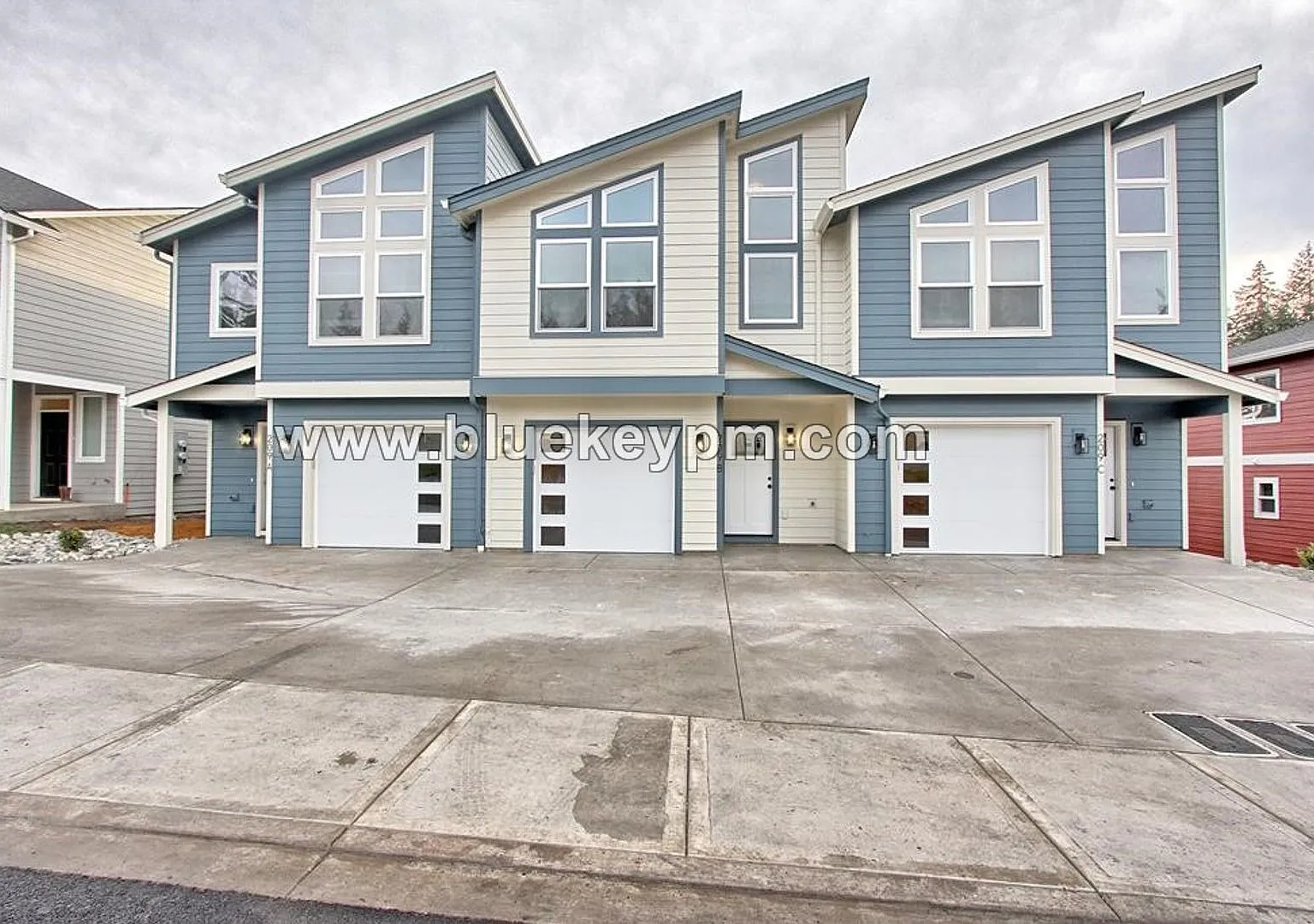 Unit 209-A: 3 Bed, 2.5 Bath Townhome in Kalama — Photo 1