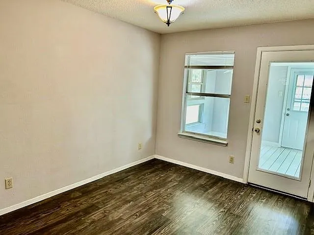3413 Rocky Hollow Trl — Photo 6