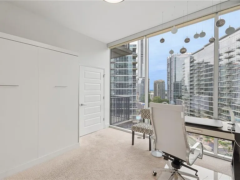 1080 Peachtree St NE #1411 — Photo 33