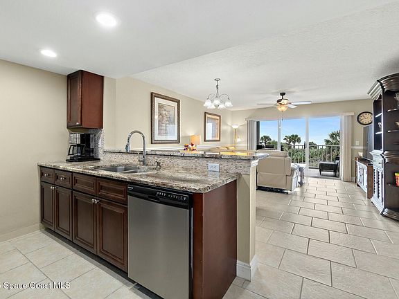 5th image of 8700 Ridgewood Ave #207B