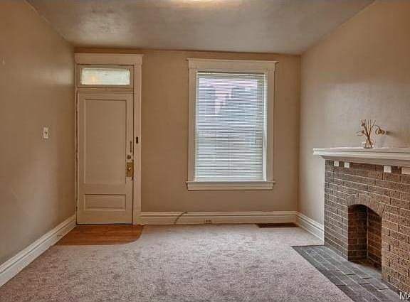 3rd image of 4920-4922 Murdoch Ave