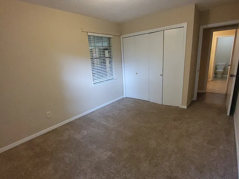 4210 Langley Ave — Photo 11