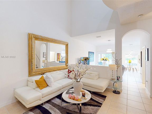2nd image of 2449 SE 19th St #2449