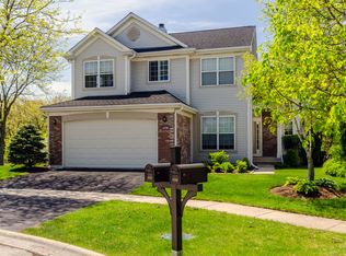 12781 W Sanctuary Ln, Lake Bluff, IL 60044