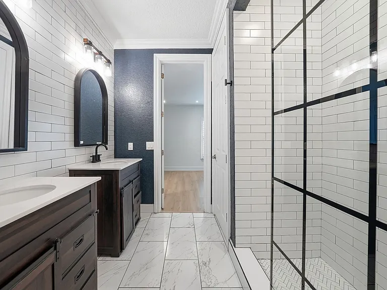 2236 Soho Bay Ct — Photo 9
