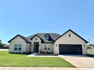 303 Third, Lindsay, TX 76250