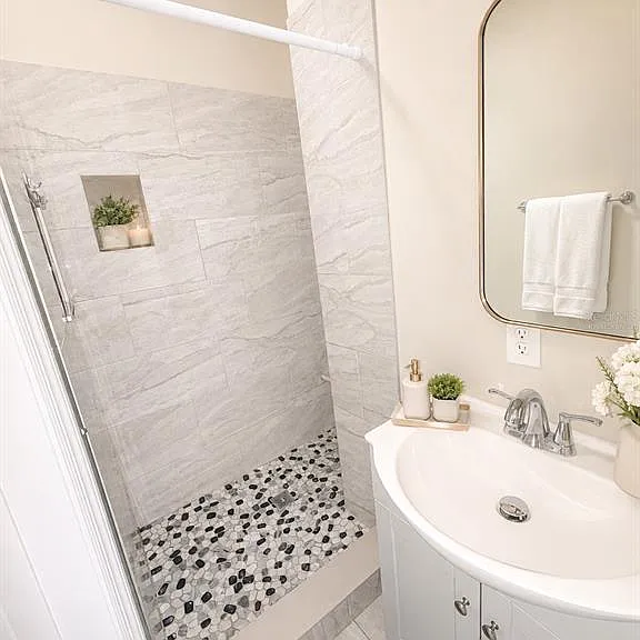 468 Clemson Dr — Photo 10
