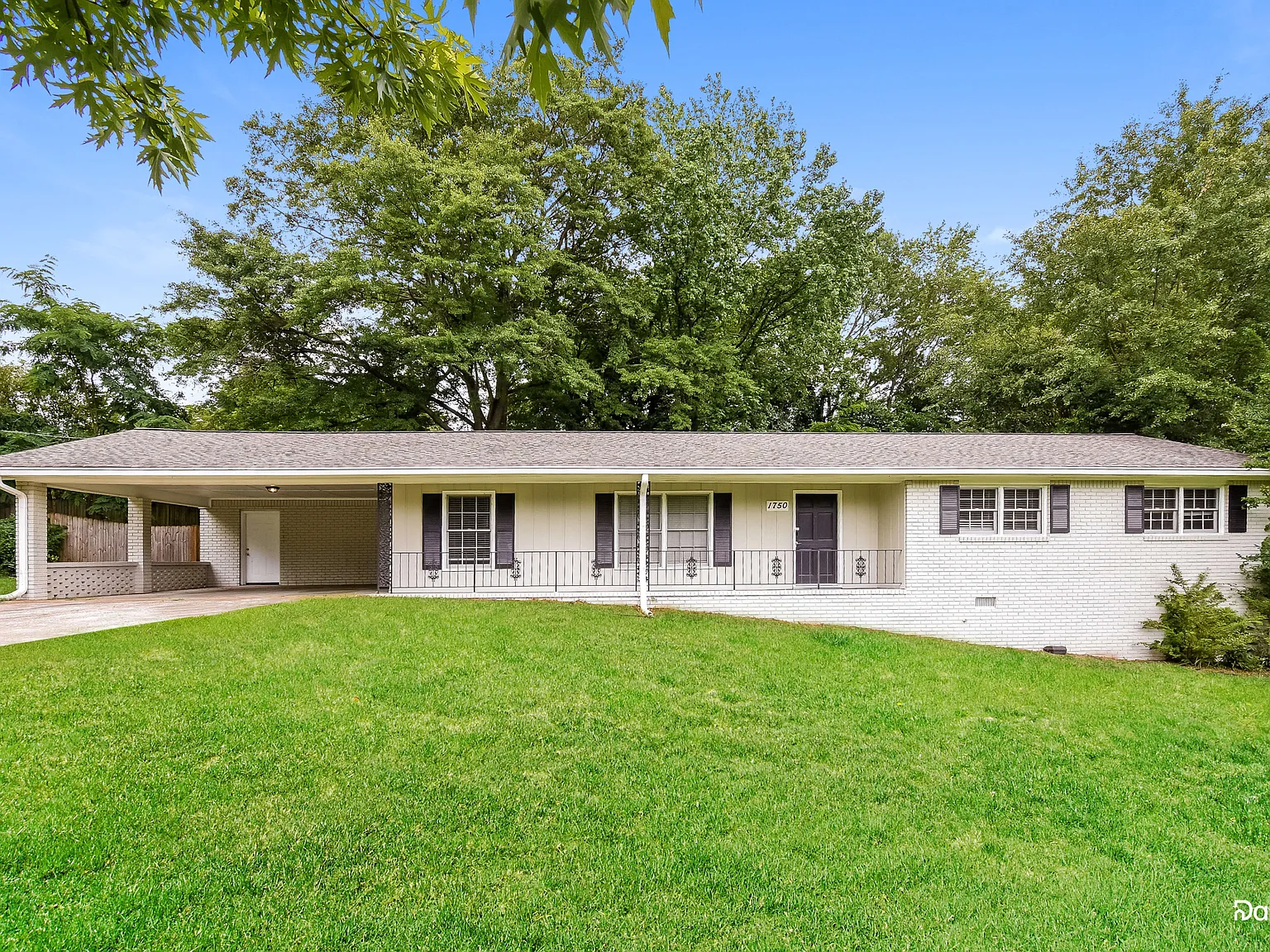 3 bed, 2.0 bath, 1723 sqft, $2,345 — Photo 1