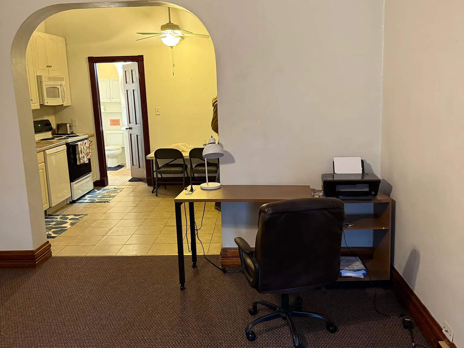 Studio, $795 — Photo 2