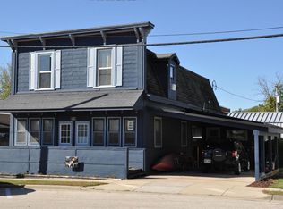 142 N Worcester St, Spring Green, WI 53588