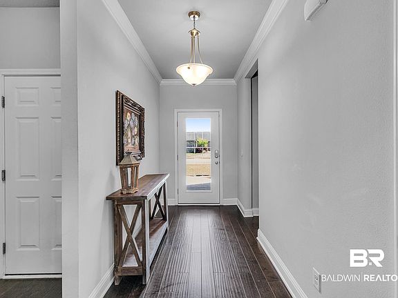 4th image of 802 Onyx Ln