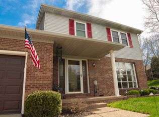8766 Hillside Dr, Newburgh, IN