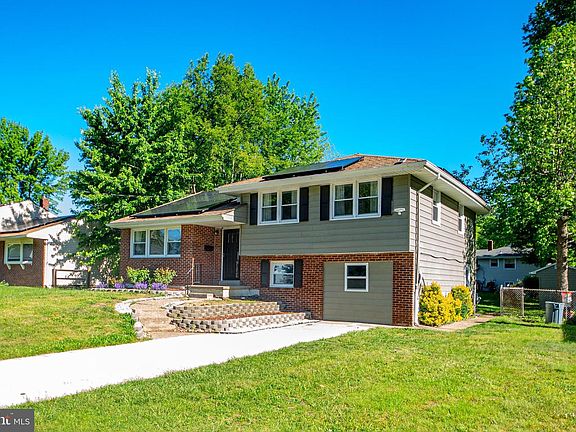 2nd image of 407 Kingston Dr