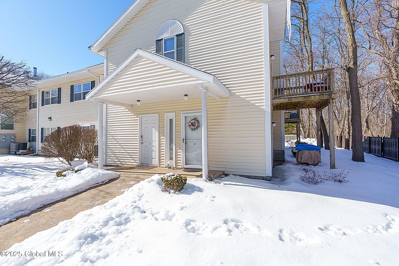 3rd image of 1003 Greenwich Drive