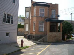 84 Maple St, Weehawken, NJ 07086