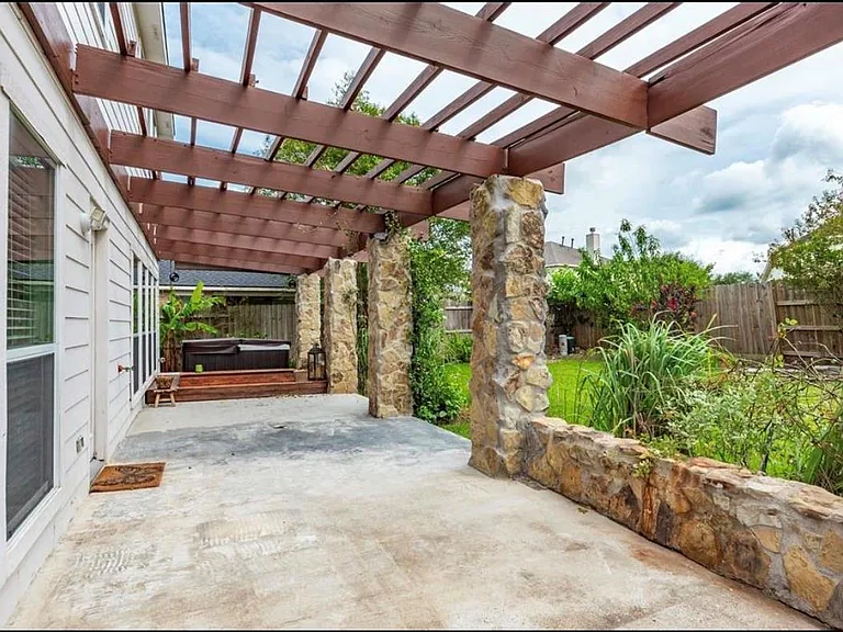 2535 Flycatcher Cove Dr — Photo 20
