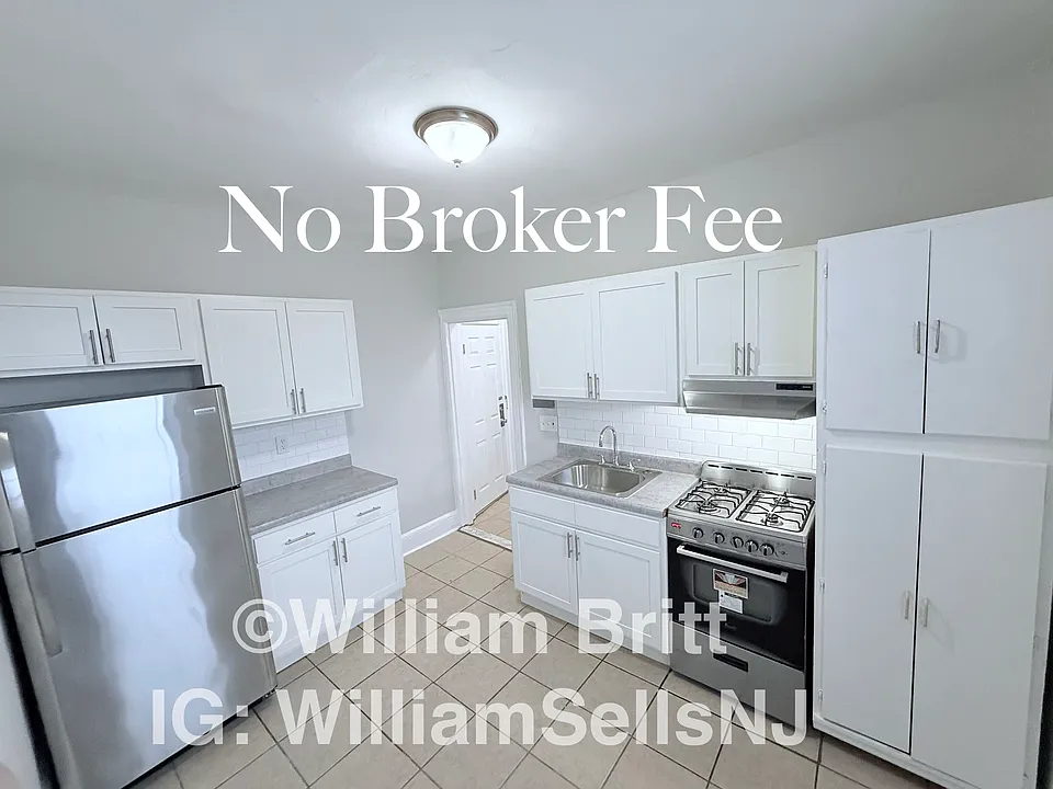 54 Linden Ave #402