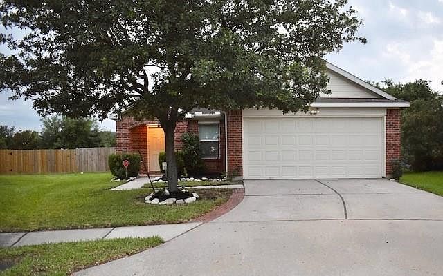1st image of 711 Remington Walk Ct