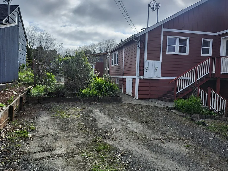 439 4th Ave — Photo 26