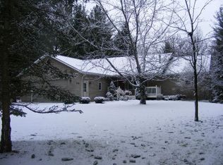 113 Lakewood Dr, Cadillac, MI 49601