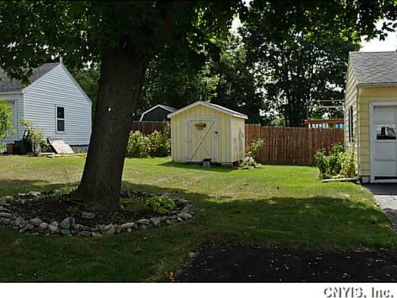 4th image of 1011 W High Ter
