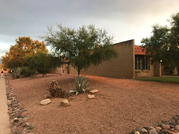 7702 E Kenyon Dr, Tucson, AZ 85710