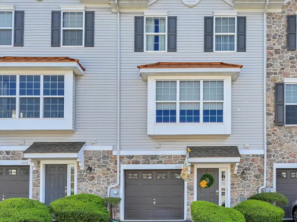 4112 Sophia Ln, Marcus Hook, PA 19061