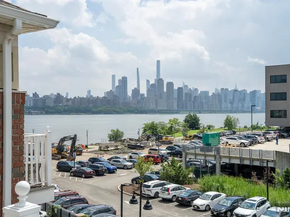 7706 Marine Rd, North Bergen, NJ 07047