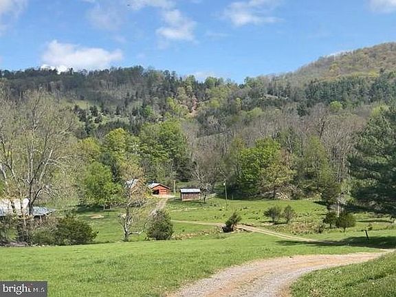3rd image of 5621 Kiser Gap Rd