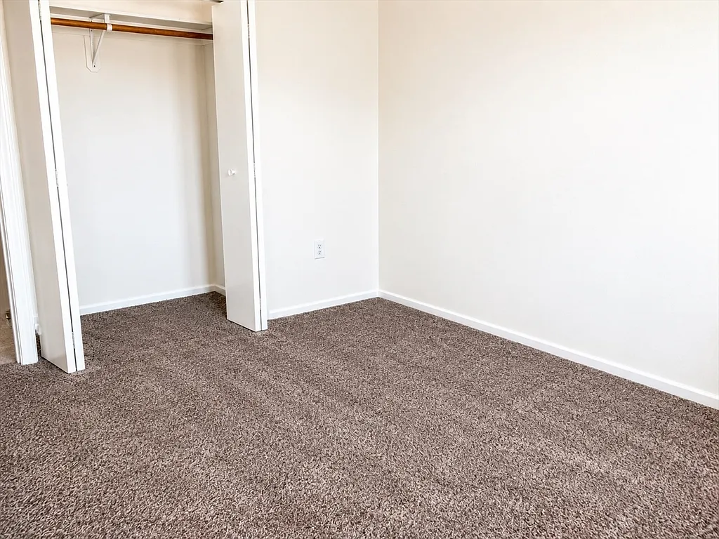 2 bed, 1.0 bath, 932 sqft, $1,995 — Photo 4