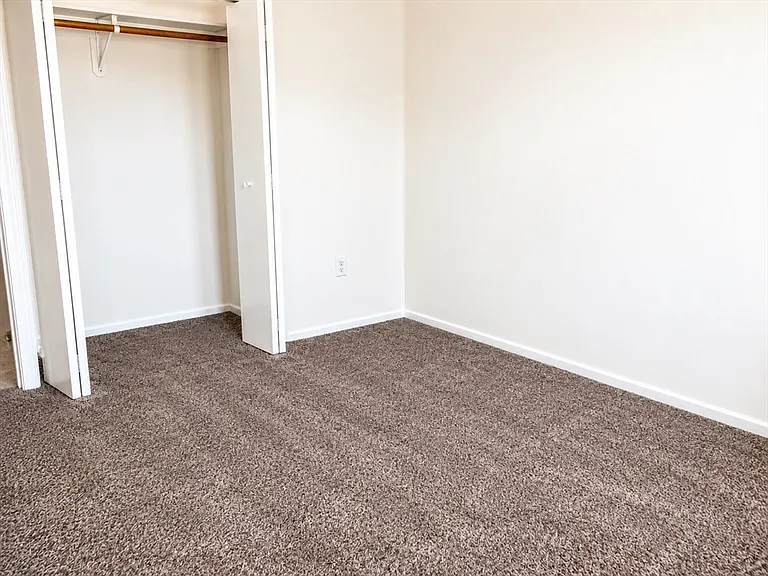 476 Riverside Dr #204 — Photo 4