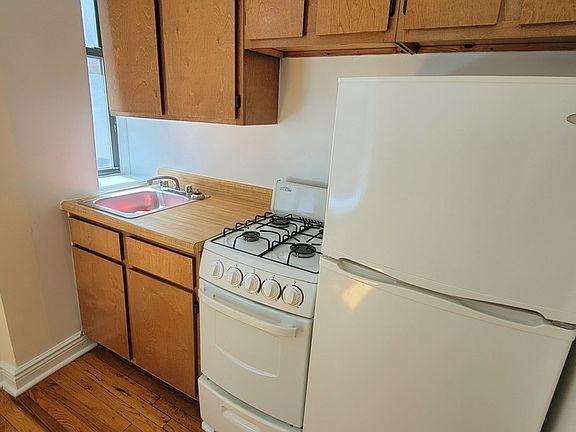 3rd image of 355 W 85th St APT 39